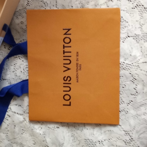 Authentic Empty Louis Vuitton box and bag - Picture 2 of 8